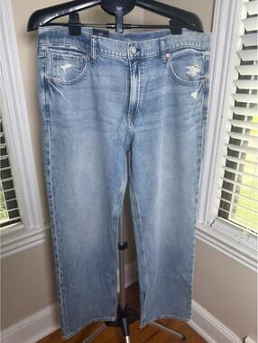 GAP 90s Loose Mid Rise Jeans NWT Light Wash Relaxed Straight Leg 32